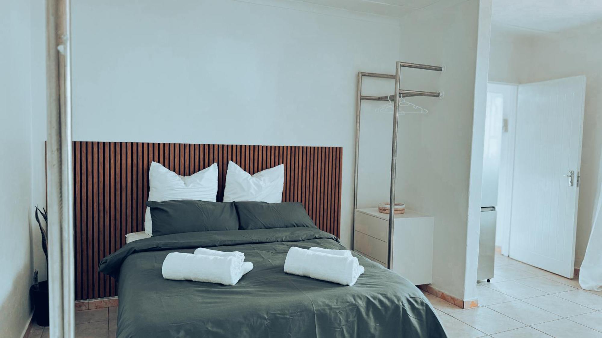 Central Nomad Apartment Windhoek Ngoại thất bức ảnh